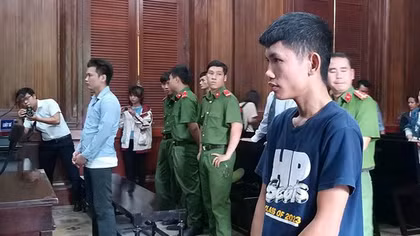 Vô cớ đâm chết người, lĩnh án chung thân