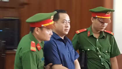  Nhiều bị cáo trong vụ Ngân hàng Đông Á ăn năn hối lỗi, xin giảm nhẹ hình phạt