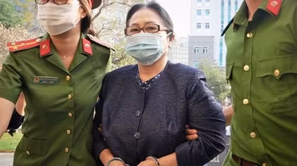 Vì sao bị cáo Dương Thị Bạch Diệp vẫn có sổ đỏ ngôi nhà đã cầm ngân hàng?