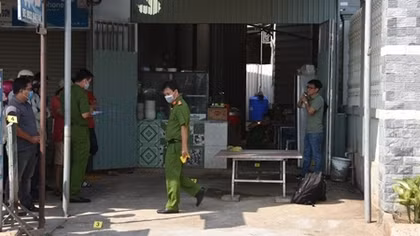 Truy lùng 2 tên đâm chết chủ quán bán cháo