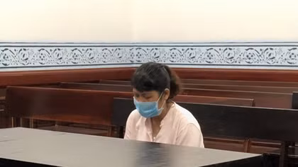Đi tù vì tham ô công quỹ
