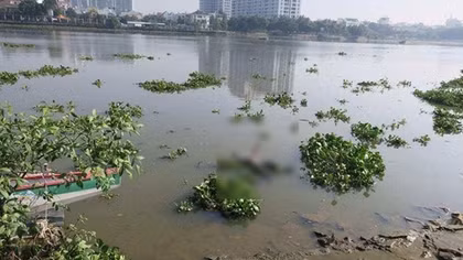 Tìm thân nhân người đàn ông trôi trên sông Sài Gòn