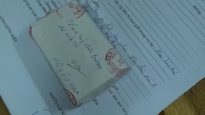 Mua ma túy về xé lẻ bán cho các con nghiện