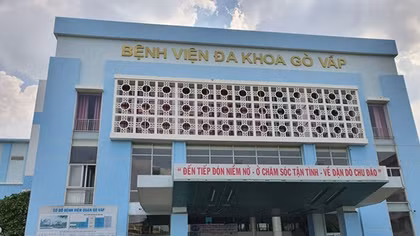 Tạm đình chỉ Giám đốc Bệnh viện Gò Vấp để làm rõ vụ đầu cơ khẩu trang