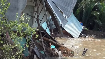 5 căn nhà cùng 42 người bị "Hà bá" hỏi thăm lúc nửa đêm