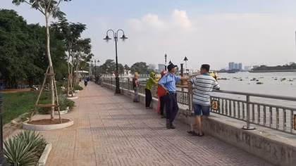 Tìm kiếm thanh niên nhảy cầu Sài Gòn 