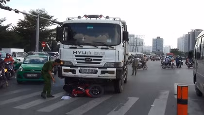 Bị xe ben tông, bà cụ 80 tuổi tử vong