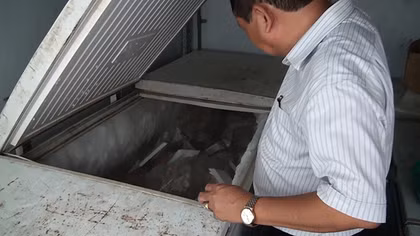 Phát hiện hơn 2 tấn thịt heo trộn đà điểu không rõ nguồn gốc