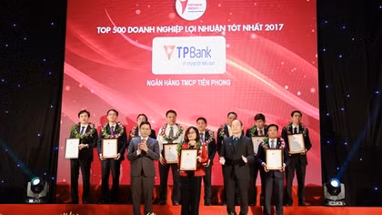 TPBank nằm trong nhóm 50 doanh nghiệp lợi nhuận tốt nhất Việt Nam 2017