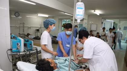 "Rượu thuốc” trong ngày Tết: Thần dược hay rượu độc?