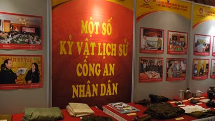 Tôn vinh sự cống hiến của thế hệ đi trước