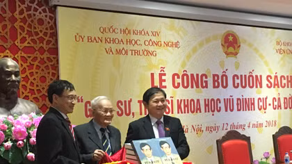 “Giáo sư Vũ Đình Cự - cả đời cống hiến”