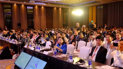 Phu nhân cố giáo sư Tôn Thất Tùng được trao Giải thưởng Cống hiến trọn đời 