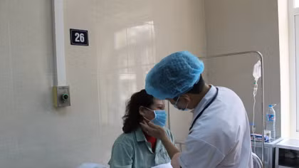 Bệnh quai bị vào mùa: Đàn ông thận trọng kẻo vô sinh