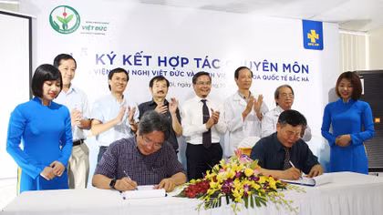 Bệnh viện Việt Đức hợp tác chuyên môn với Bệnh viện đa khoa quốc tế Bắc Hà
