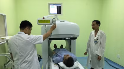 Nhắm trúng đích erlotinib - liệu pháp kéo dài cuộc sống cho bệnh nhân ung thư phổi 