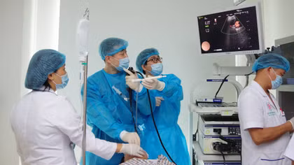 Lần đầu tiên nội soi phế quản siêu âm để chẩn đoán bệnh hô hấp