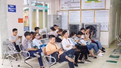 Chống nóng ở bệnh viện: Không chỉ là quạt mát và điều hòa