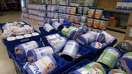 Pha sữa với nước ấm khiến vi khuẩn sinh sôi nhanh hơn và gây bệnh