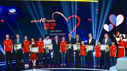 10 năm chương trình “Trái tim cho em”: 4.500 trẻ em nghèo được mổ tim miễn phí