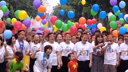 Hơn 1.500 người tham gia chạy và đi bộ “vì lá phổi khỏe mạnh”