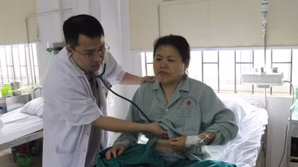 Cứu sống bệnh nhân nước ngoài bị nhồi máu cơ tim trong khi đi du lịch
