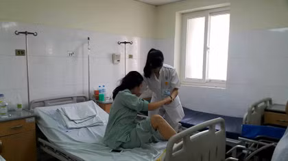 Bệnh nhân bị mảnh kim loại đâm thấu ngực đã xuất viện