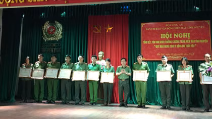 Tôn vinh các tập thể, cá nhân CAND hiến máu cứu người 