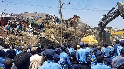 Sạt lở bãi rác khổng lồ ở Ethiopia, hàng chục người chết