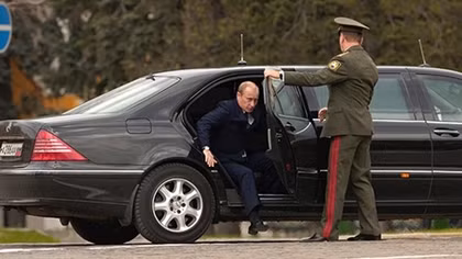 Ông Putin lái thử “chuyên cơ mặt đất” dành cho Tổng thống