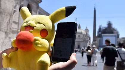 Linh mục Italy phát động Thập tự chinh chống Pekemon Go