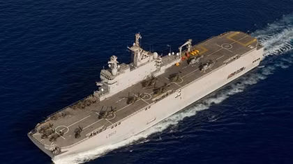 Nga đóng tàu sân bay trực thăng đầu tiên
