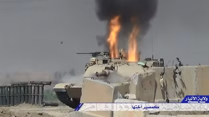 IS bắn cháy xe tăng Mỹ Abrams của quân đội Iraq ở Mosul
