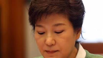 Tổng thống Hàn Quốc Park Geun hye chỉ định luật sư bào chữa