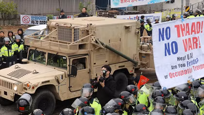 Hàn Quốc: Cảnh sát đụng độ với người biểu tình tại căn cứ tên lửa THAAD