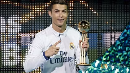 Ronaldo từ chối 300 triệu euro chuyển nhượng từ Trung Quốc