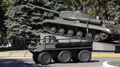 Ukraina khoe hàng loạt vũ khí mới để “nắn gân” Nga