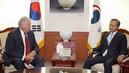 Tổng thống Mỹ Donald Trump gặp Tổng thống Hàn Quốc Moon Jae in
