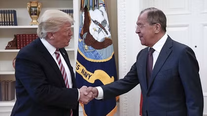 Ngoại trưởng Nga Lavrov bất ngờ được Tổng thống Mỹ Trump tiếp tại Nhà trắng
