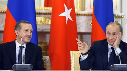 Erdogan gọi Putin là bạn thân