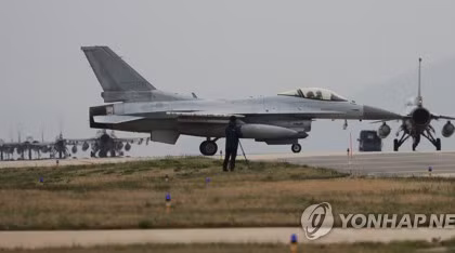 Mỹ điều gấp 12 máy chiến đấu F-16 Falcon đến Hàn Quốc