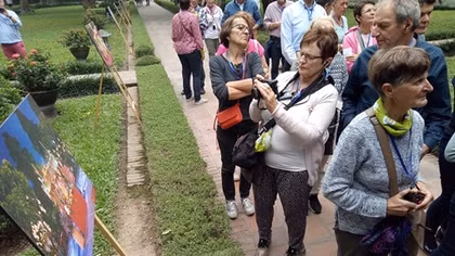 Hình ảnh Văn Miếu - Quốc Tử Giám hòa quyện giữa truyền thống và hiện đại