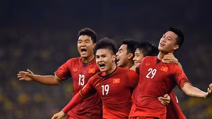 Việt Nam bị Malaysia cầm hoà đầy tiếc nuối khi dẫn trước 2 bàn