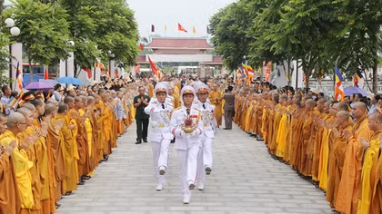 Lễ rước chân linh anh hùng liệt sĩ từ 6 nghĩa trang về bát hương liệt sĩ toàn quốc