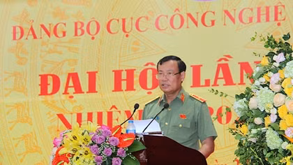 Nâng cao hiệu quả ứng dụng công nghệ thông tin trong công tác Công an