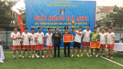 Cục Trang bị và kho vận tổ chức giải bóng đá mini chào mừng ngày thành lập Đoàn
