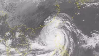  Mangkhut không còn ở cấp siêu bão nhưng vẫn gây gió giật cấp 17