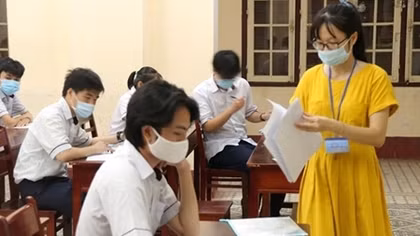 Gần 1 triệu thí sinh trên cả nước bước vào thi môn đầu tiên