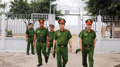 Thứ trưởng Lê Quốc Hùng làm việc với Công an Sóc Trăng và Trại giam Kênh 5