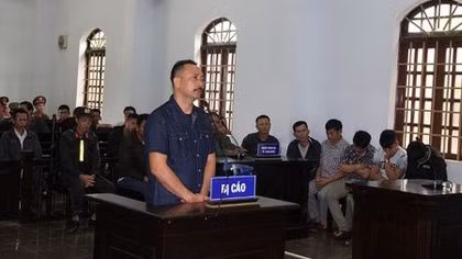 Xét xử vụ án trùm gỗ lậu Phượng “râu” cùng các đồng phạm